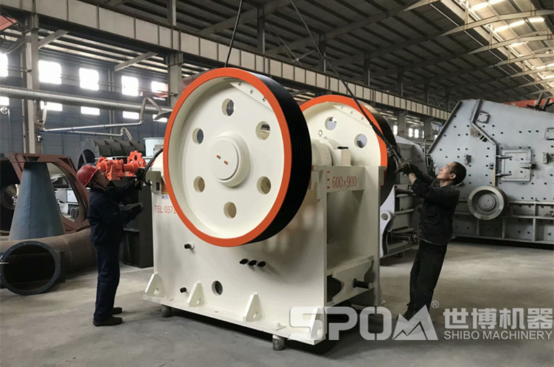 粗碎石頭破碎機PE600x900顎式破碎機